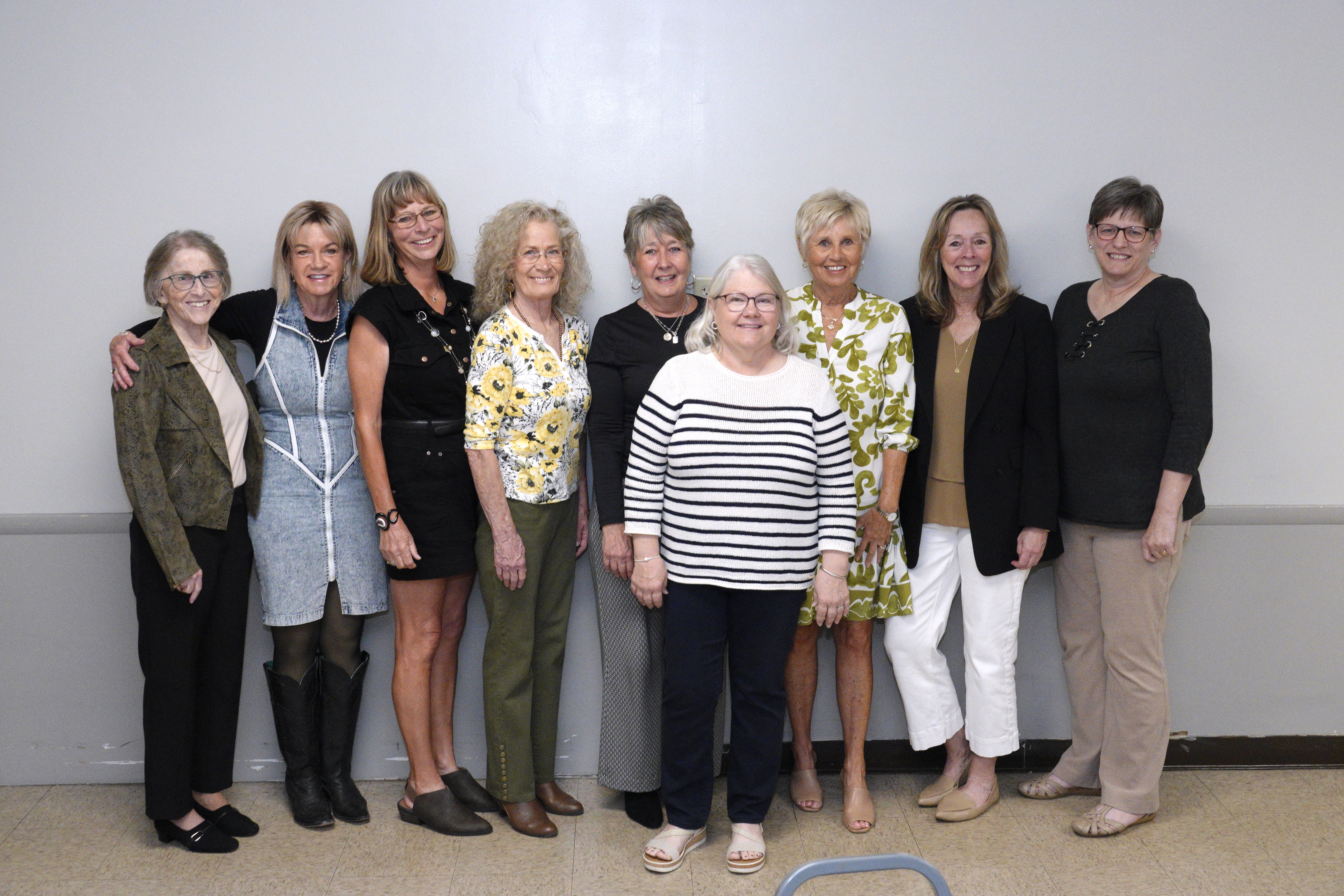 1976 State Championship Duchesne Pioneer Softball team members